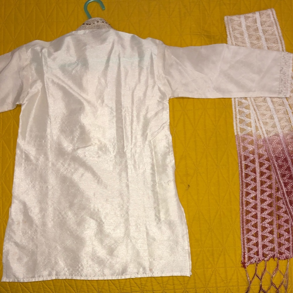 Indian Outfit - Picture 2 of 5